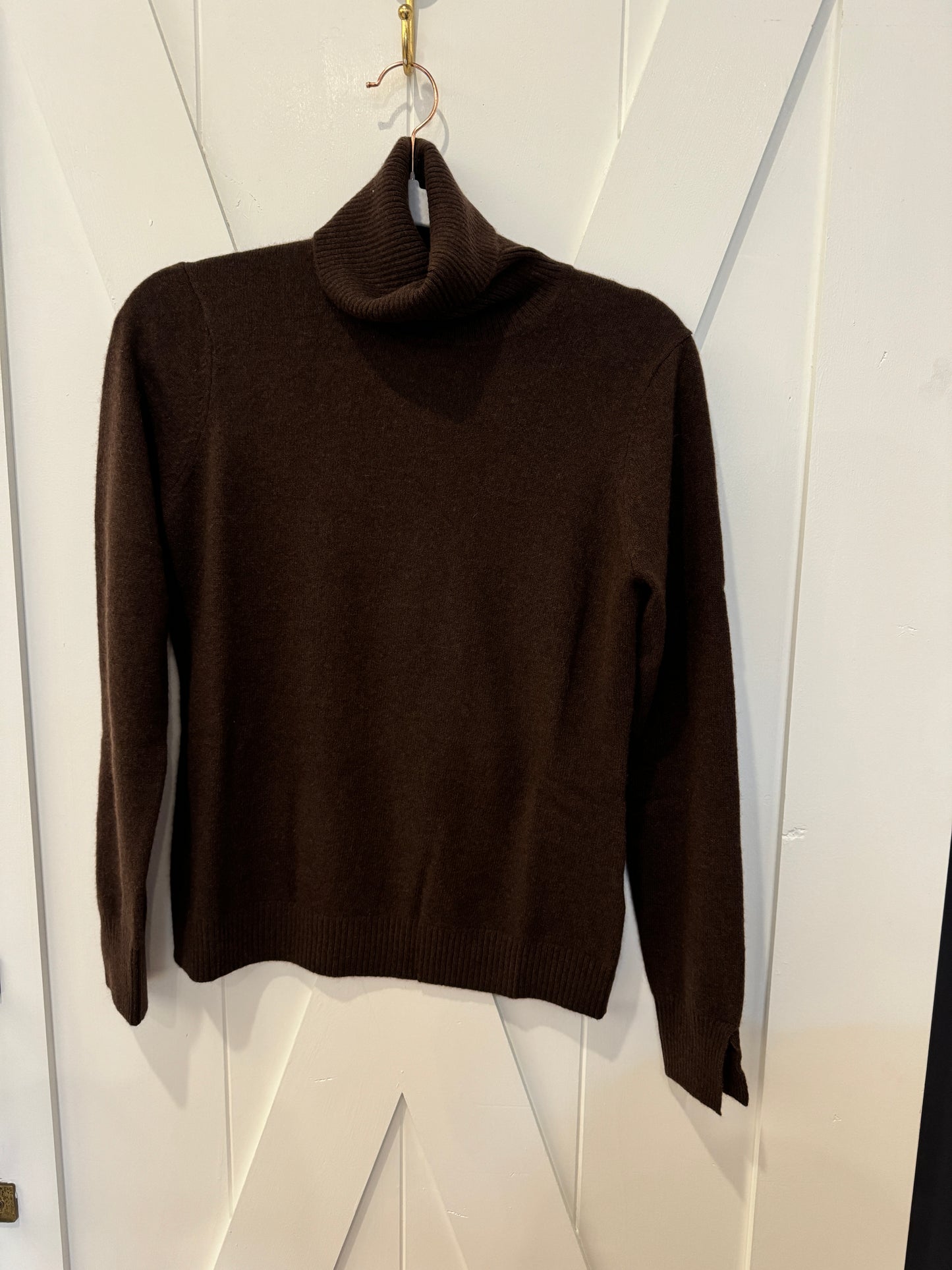 Cashmere Turtleneck w/ Slit Sleeve