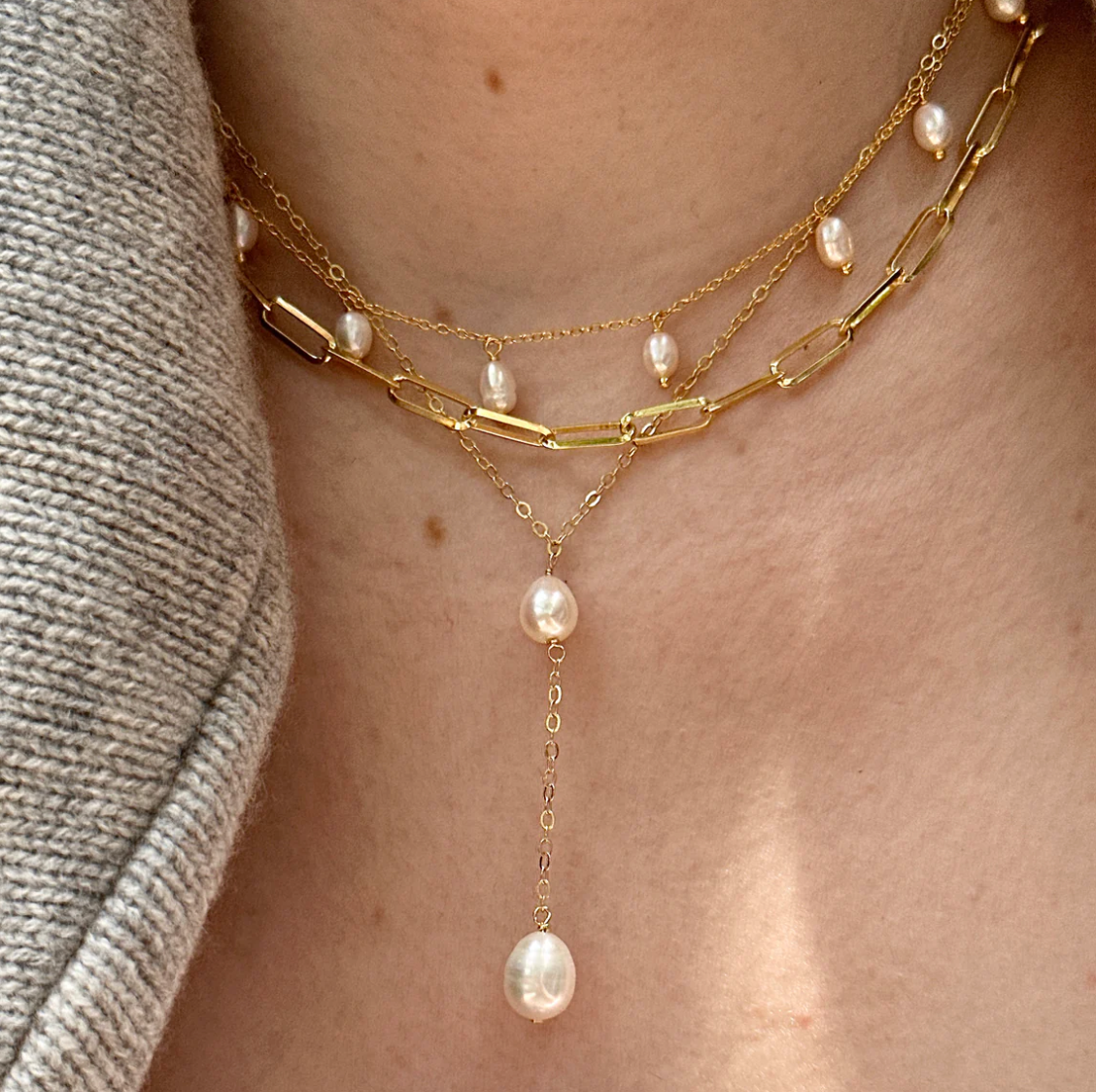 Lulu Pearl Lariat Neckace